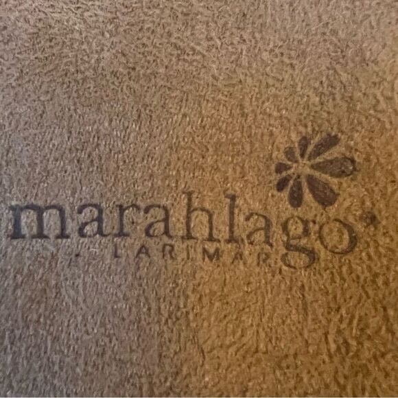 Marahlago jewelry pouch for gift giving / jewelry storage (no jewelry included) - Picture 4 of 8